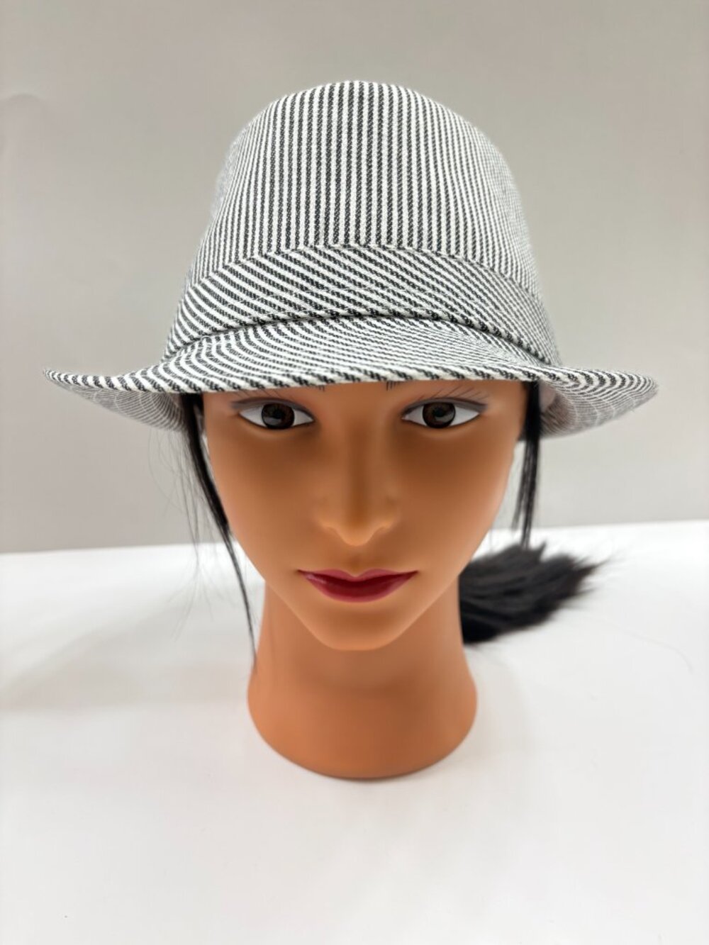 Fedora Trilby Hat - Summer Straw Striped Black & White- All Genders - L/XL- NWT - Picture 4 of 7